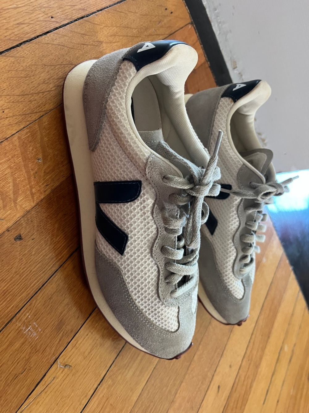 Veja Retro Runner Sneakers in Light Gray with Dark Navy Blue V Logo